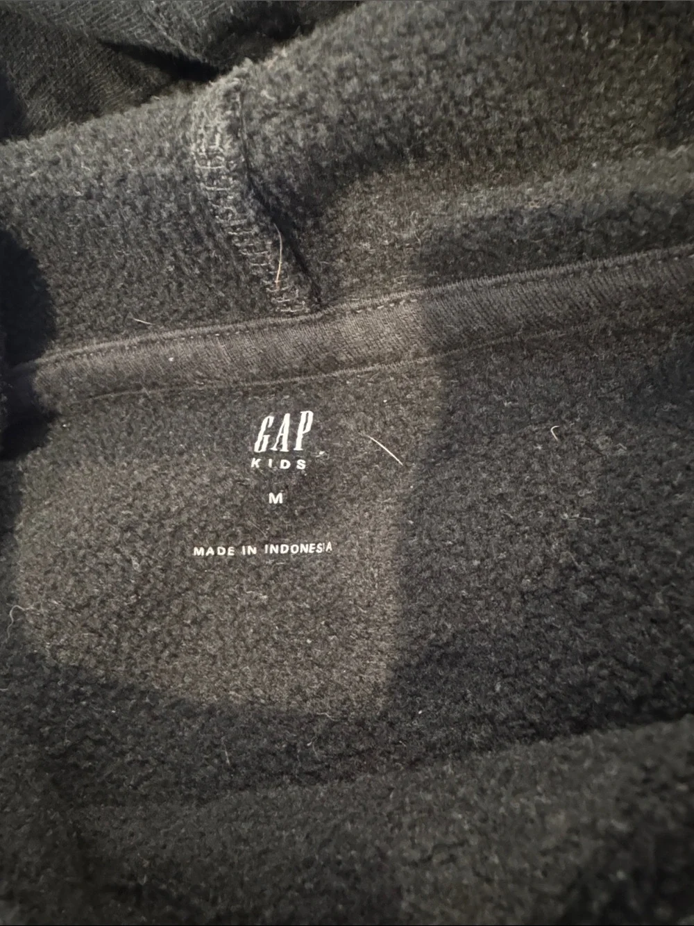 GAP black pullover